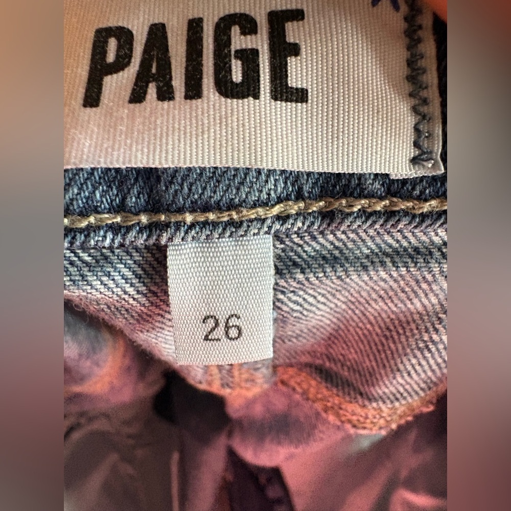 PAIGE jimmy jimmy shorts Medium Blue Distressed Denim 98% cotton sz 26 - Picture 2 of 9